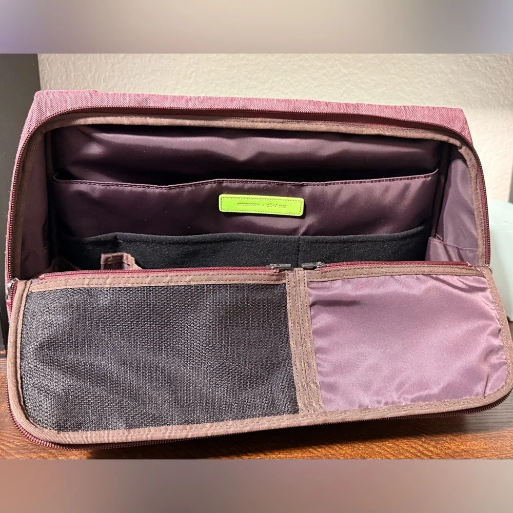 Evernote × AbrAsus Triangle Commuter Bag - Picture 7 of 15